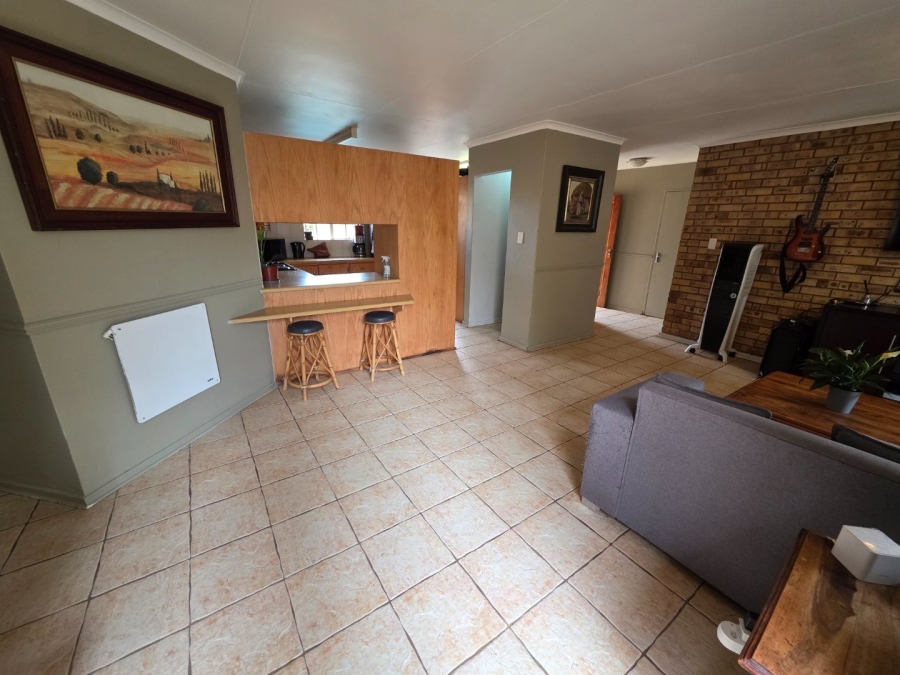 2 Bedroom Property for Sale in Heuwelsig Free State